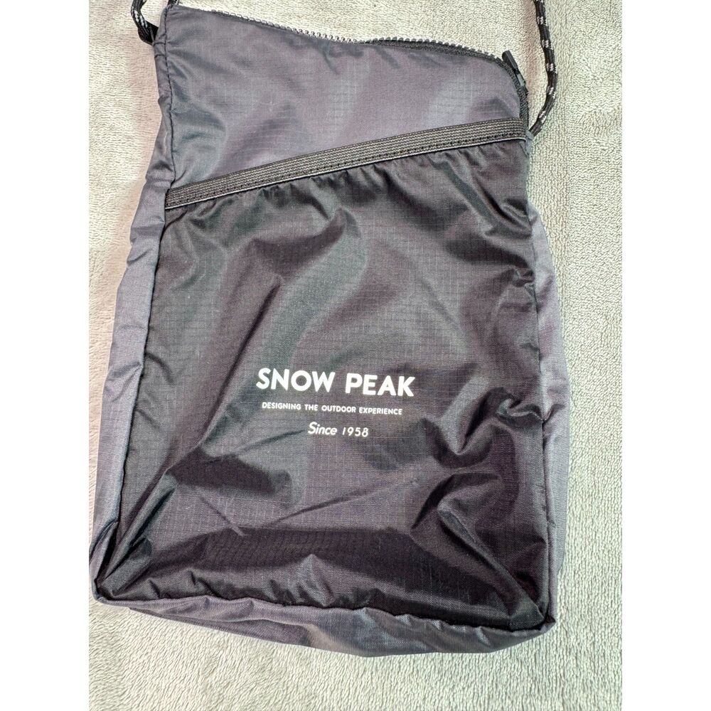 Snow Peak Offset Shoulder Pouch Nylon Black